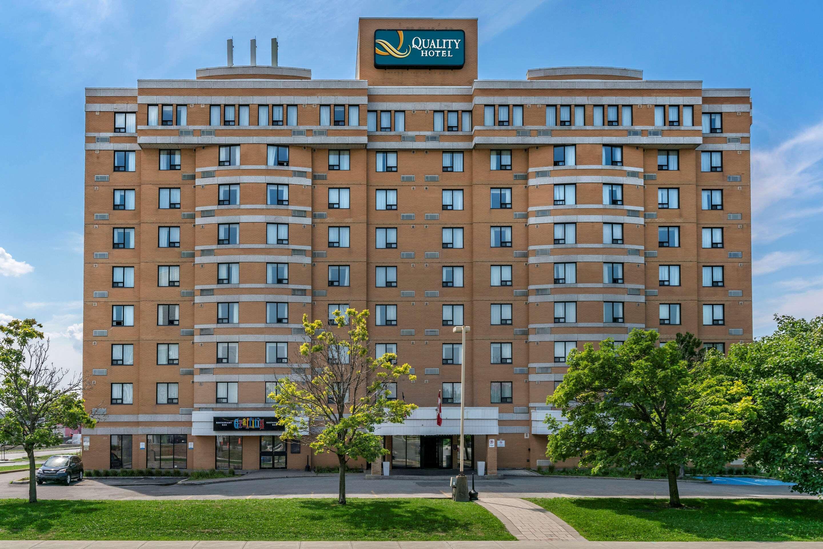 Quality Inn And Suites Montreal East Екстер'єр фото